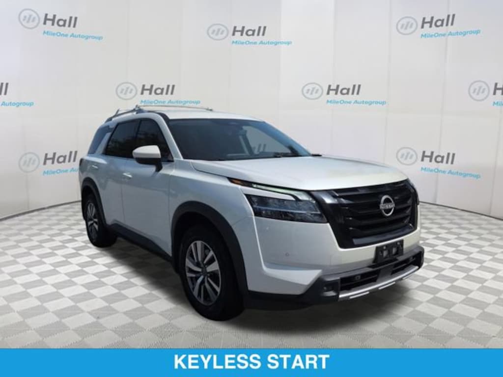 Used 2023 Nissan Pathfinder SL SUV