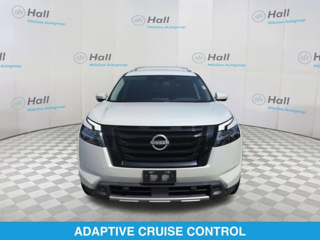 Used 2023 Nissan Pathfinder SL SUV