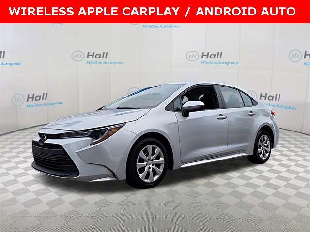 2023 Toyota Corolla LE's photo