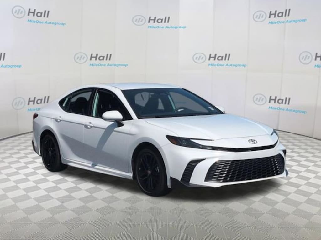 Used 2025 Toyota Camry SE Sedan