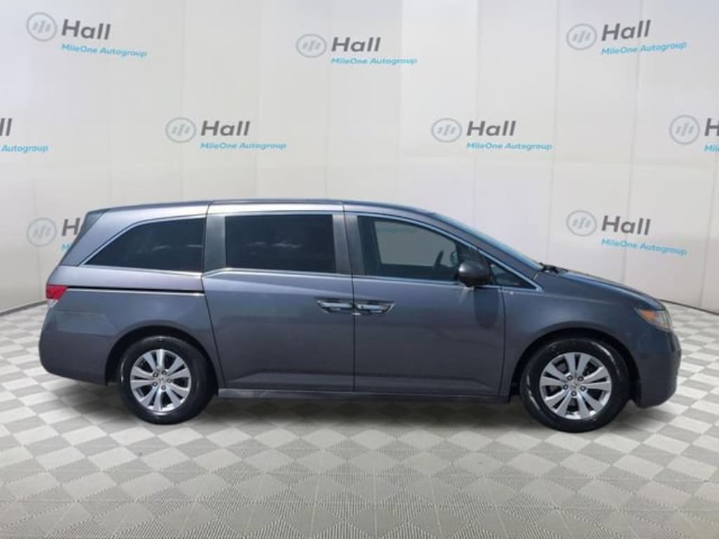 Used 2016 Honda Odyssey SE Van Passenger Van