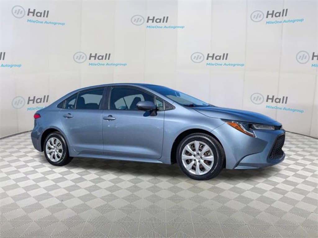 Used 2020 Toyota Corolla LE Sedan