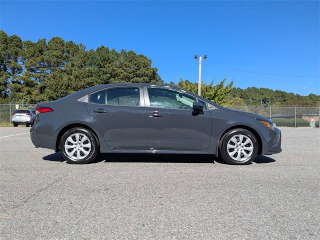 Used 2025 Toyota Corolla LE Sedan