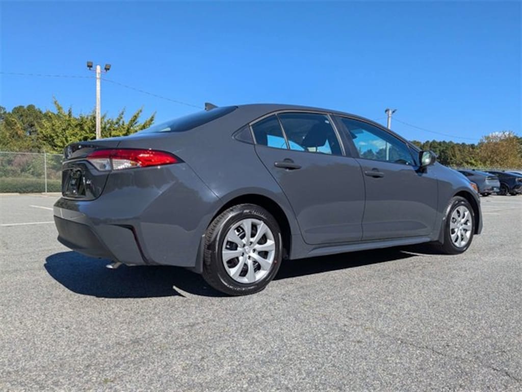 Used 2025 Toyota Corolla LE Sedan