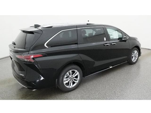 2026 Toyota Sienna Limited - Photo 9