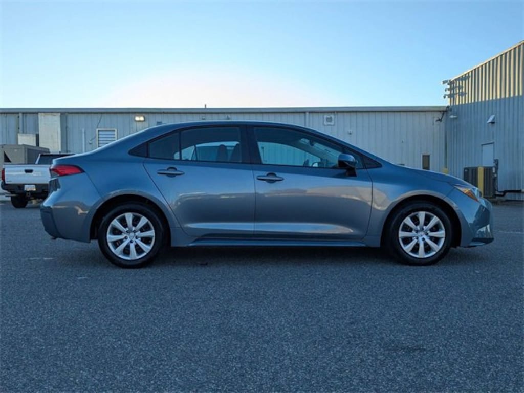 Used 2025 Toyota Corolla LE Sedan