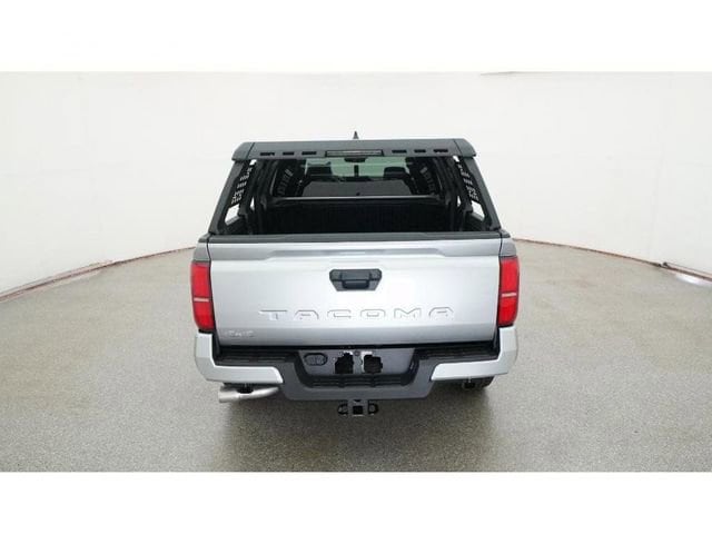 2025 Toyota Tacoma SR5 - Photo 7