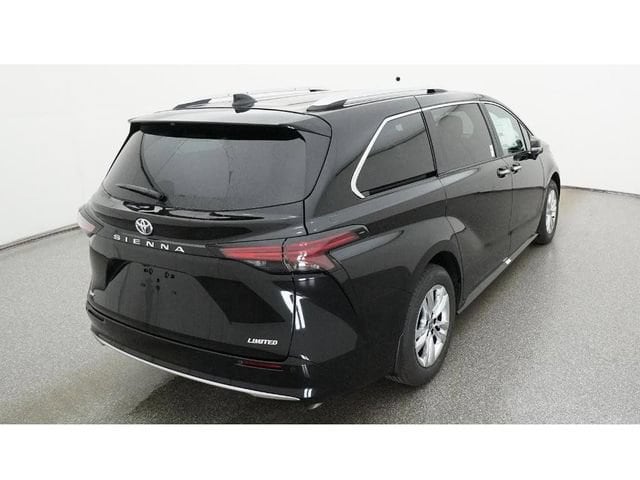 2026 Toyota Sienna Limited - Photo 8