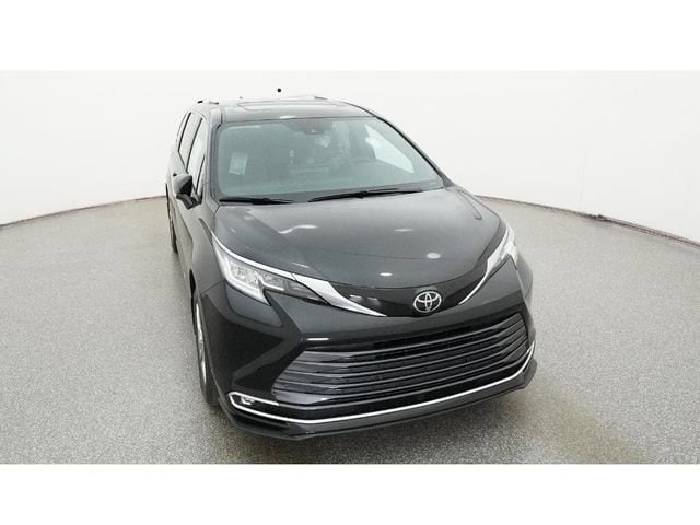 2026 Toyota Sienna Limited - Photo 14