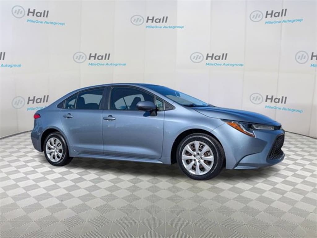 Used 2020 Toyota Corolla LE Sedan