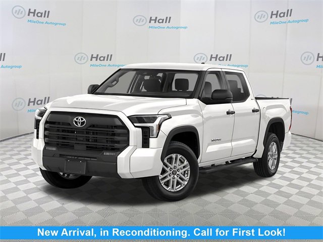 2023 Toyota Tundra SR5's photo