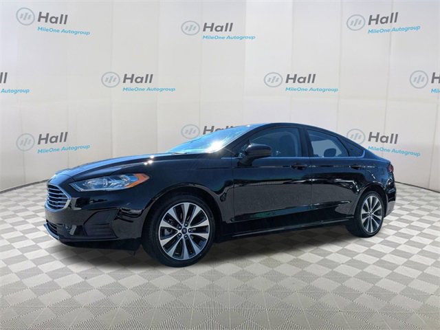 2020 Ford Fusion SE's photo