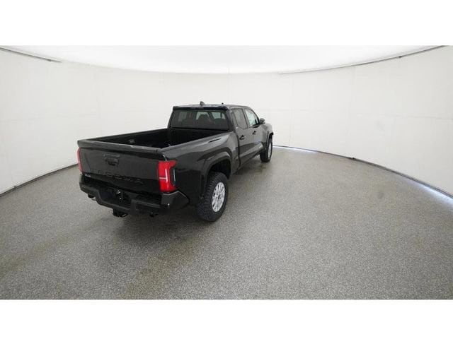 2025 Toyota Tacoma SR5 - Photo 8