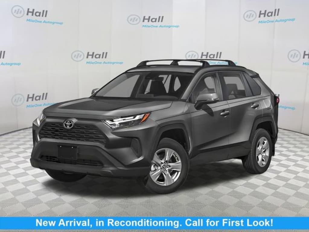 Used 2022 Toyota RAV4 XLE SUV