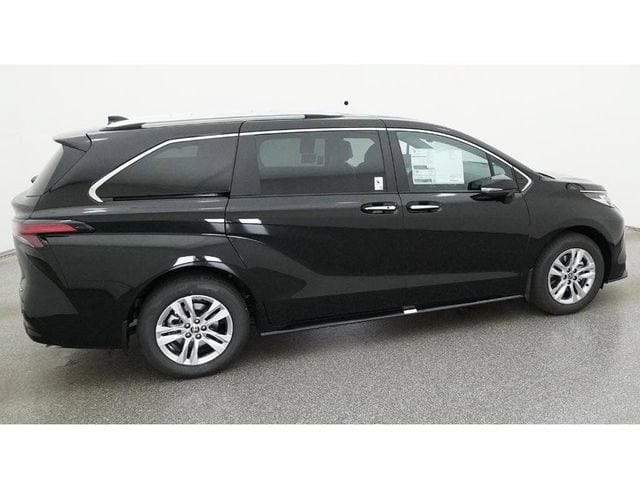 2026 Toyota Sienna Limited - Photo 10