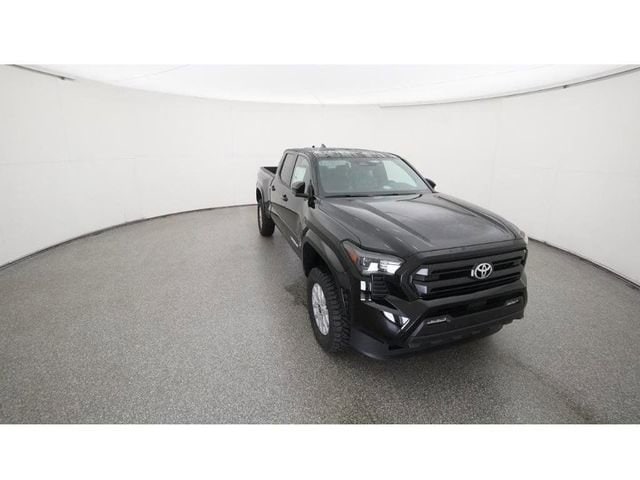 2025 Toyota Tacoma SR5 - Photo 14