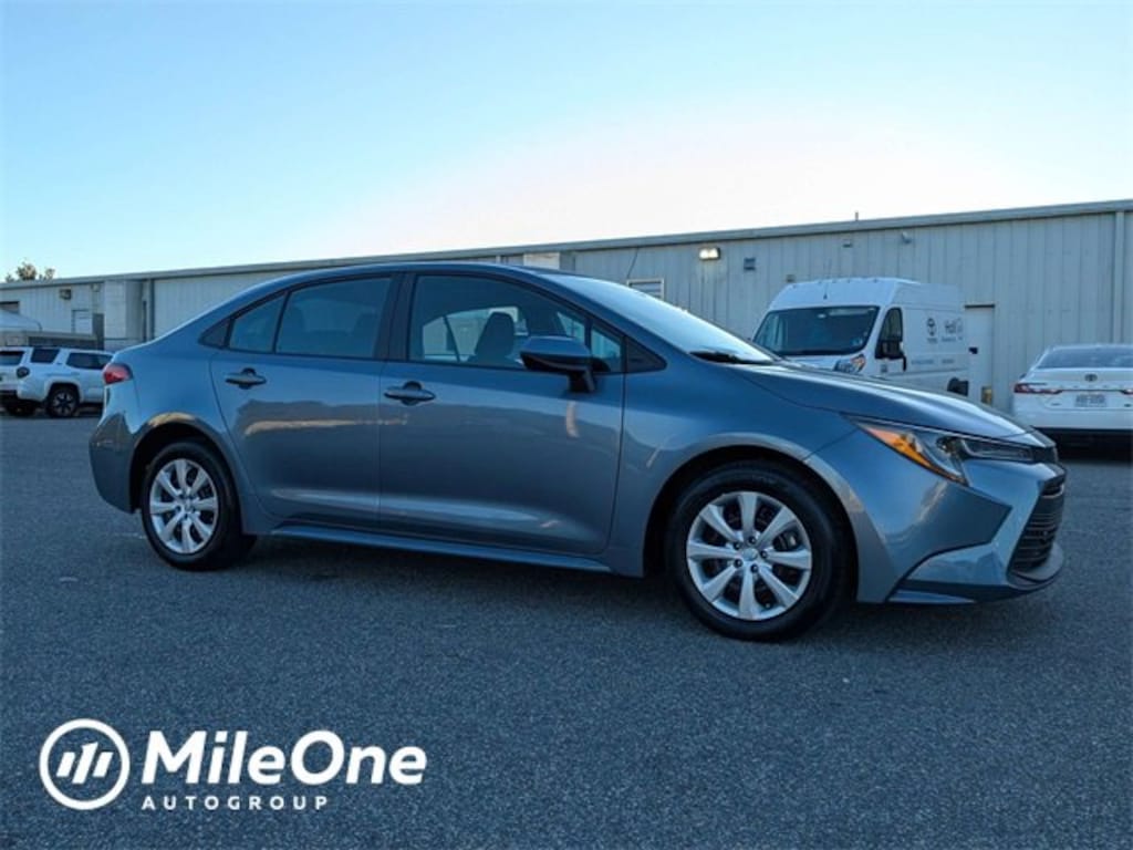 Used 2025 Toyota Corolla LE Sedan
