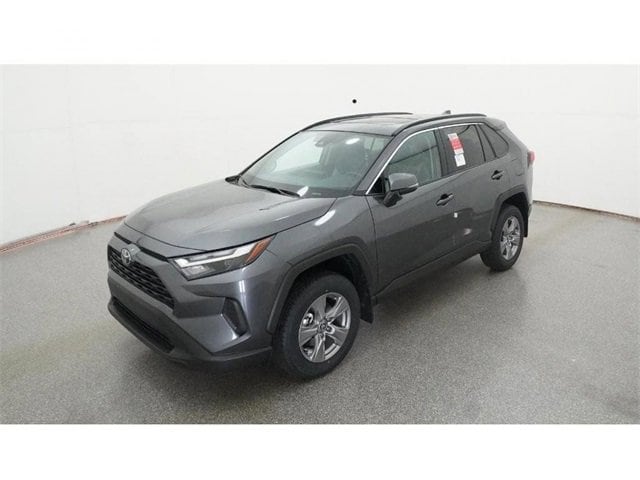 2025 Toyota RAV4 XLE's photo