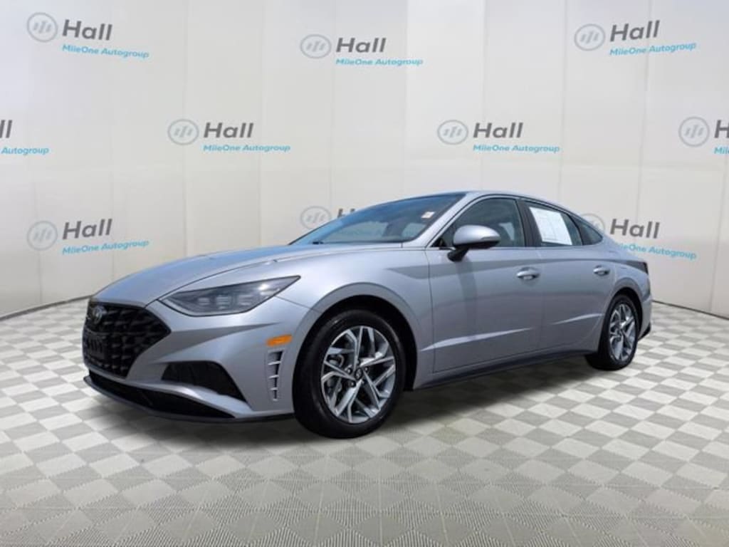 Used 2023 Hyundai Sonata SEL Sedan