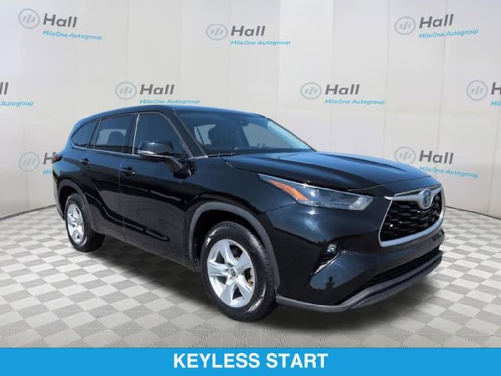 Used 2022 Toyota Highlander Hybrid LE SUV