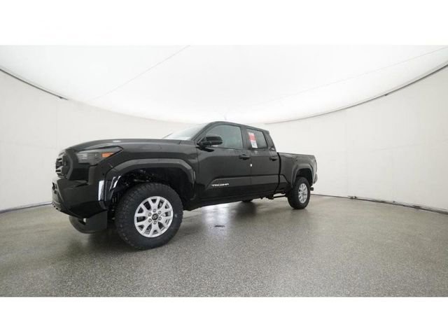 2025 Toyota Tacoma SR5 - Photo 17
