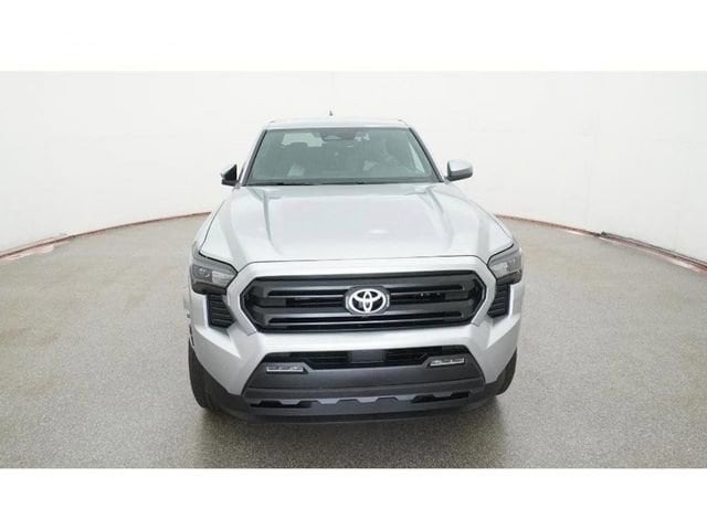 2025 Toyota Tacoma SR5 - Photo 15