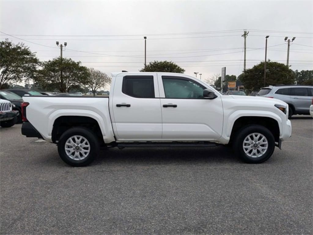Used 2024 Toyota Tacoma SR Truck Double Cab