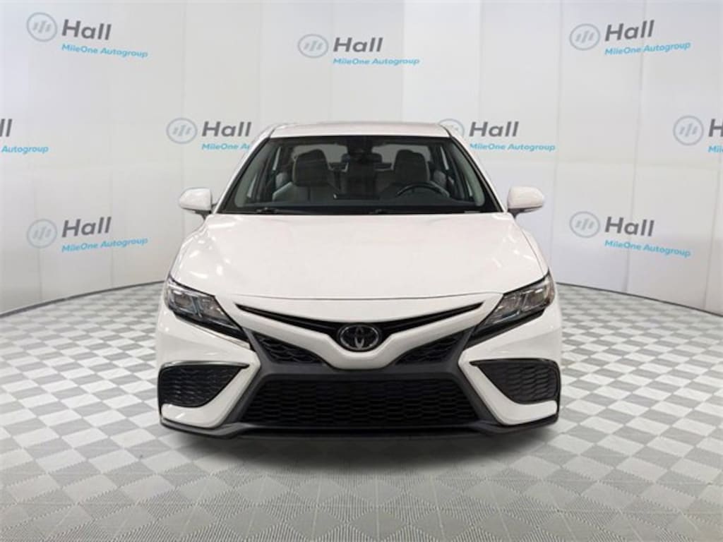 Used 2022 Toyota Camry SE Sedan