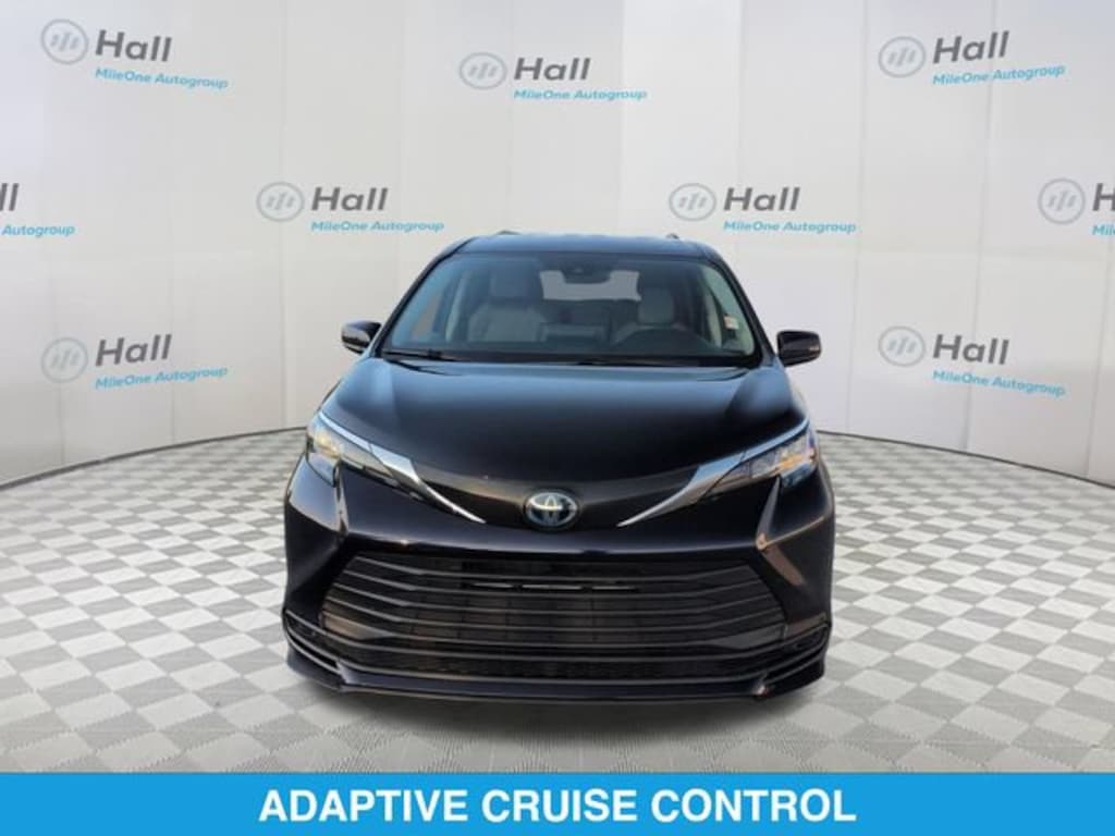 Used 2023 Toyota Sienna LE Van Passenger Van