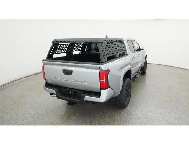 2025 Toyota Tacoma SR5 - Photo 8