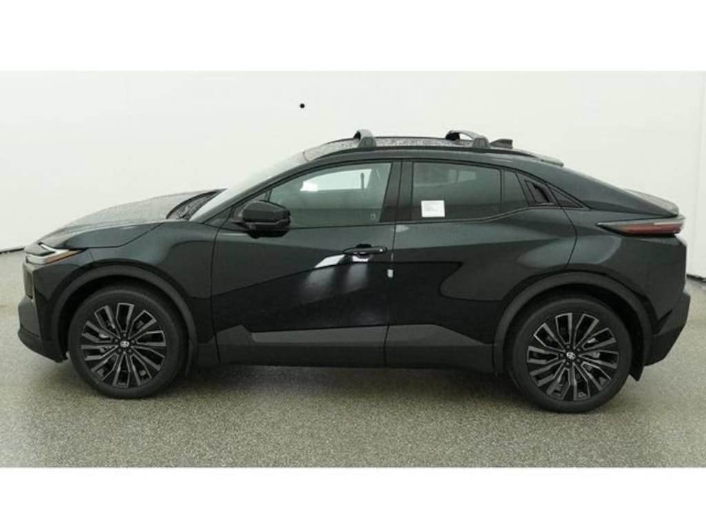 New 2026 Toyota C-HR XSE SUV