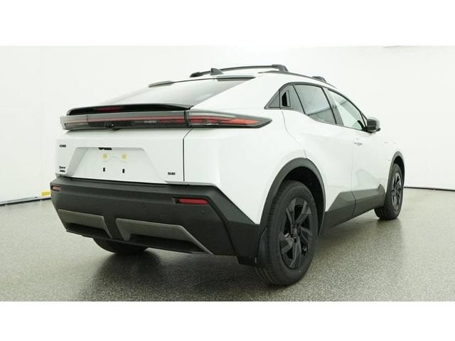 2026 Toyota C-HR SE - Photo 24