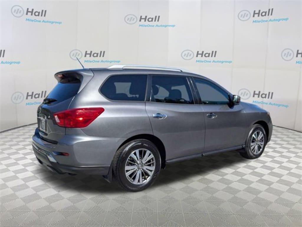 Used 2017 Nissan Pathfinder S SUV