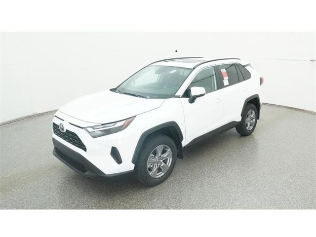 2025 Toyota RAV4 XLE's photo