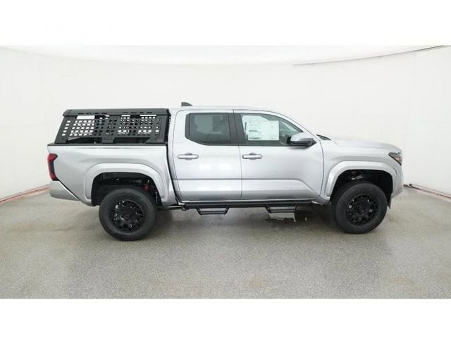 2025 Toyota Tacoma SR5 - Photo 11