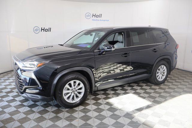 2024 Toyota Grand Highlander XLE's photo