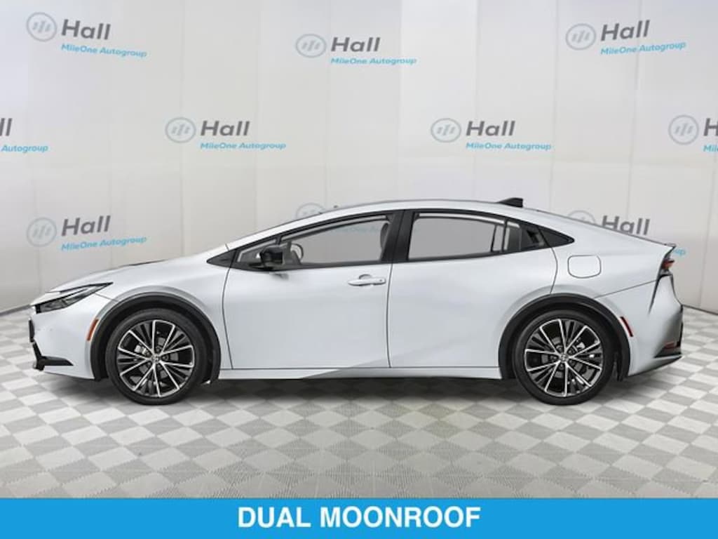 Used 2024 Toyota Prius XLE Hatchback