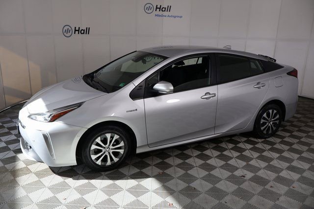 2022 Toyota Prius LE