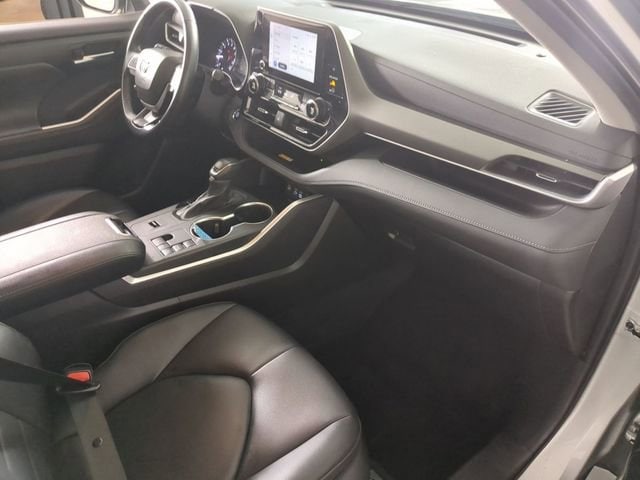 2023 Toyota Highlander XLE - Photo 25