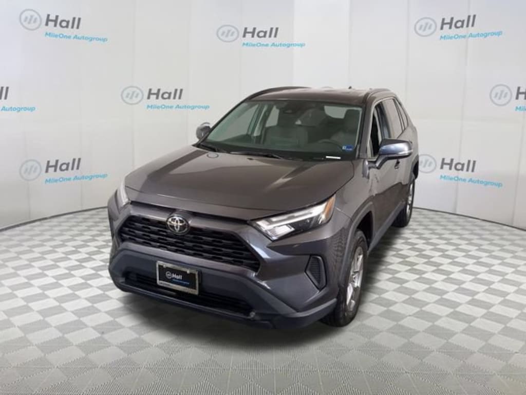 Used 2022 Toyota RAV4 XLE SUV