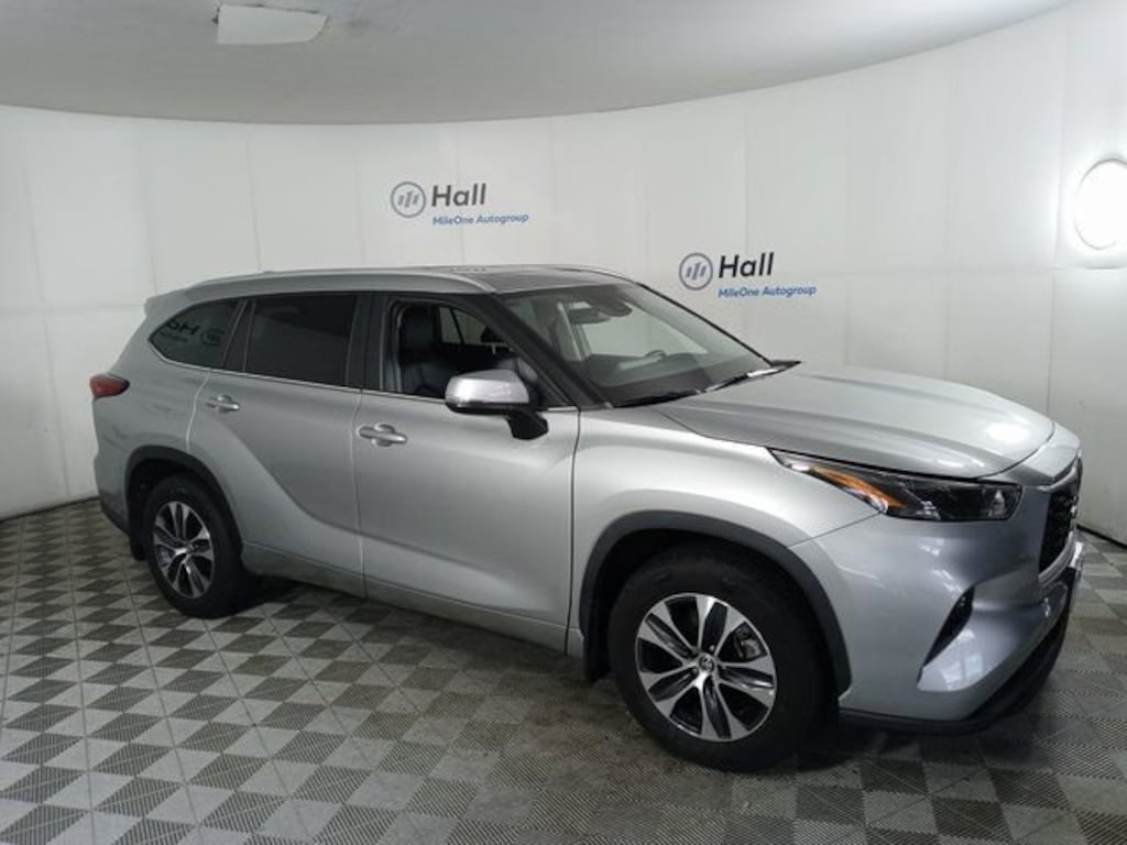 Used 2023 Toyota Highlander XLE SUV