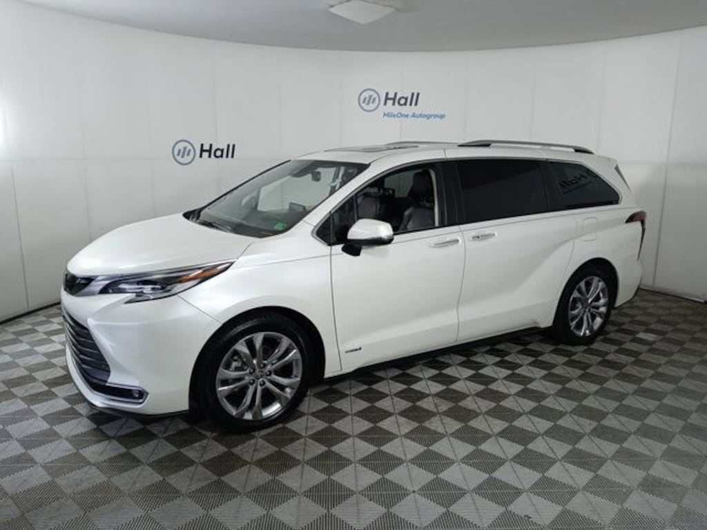 Used 2021 Toyota Sienna Platinum Van