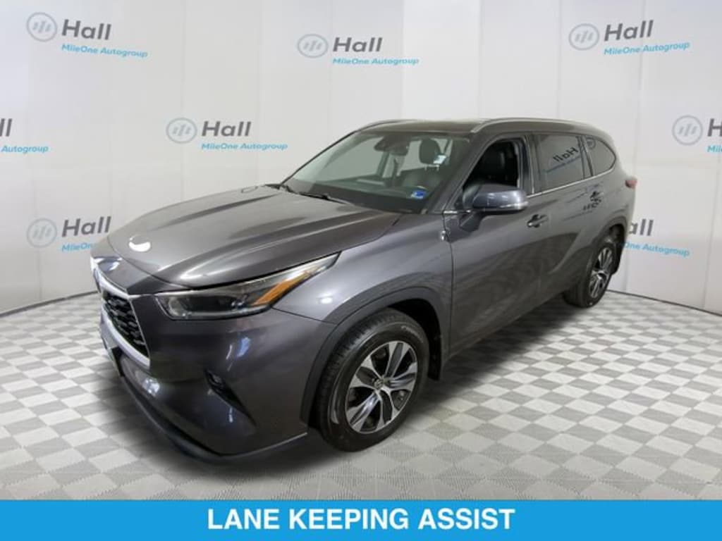 Used 2021 Toyota Highlander XLE SUV
