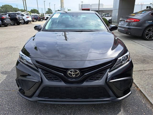 Used 2022 Toyota Camry SE with VIN 4T1T11AK8NU042685 for sale in Virginia Beach, VA