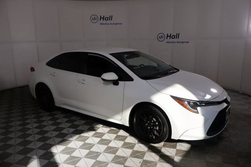 Used 2022 Toyota Corolla LE Sedan