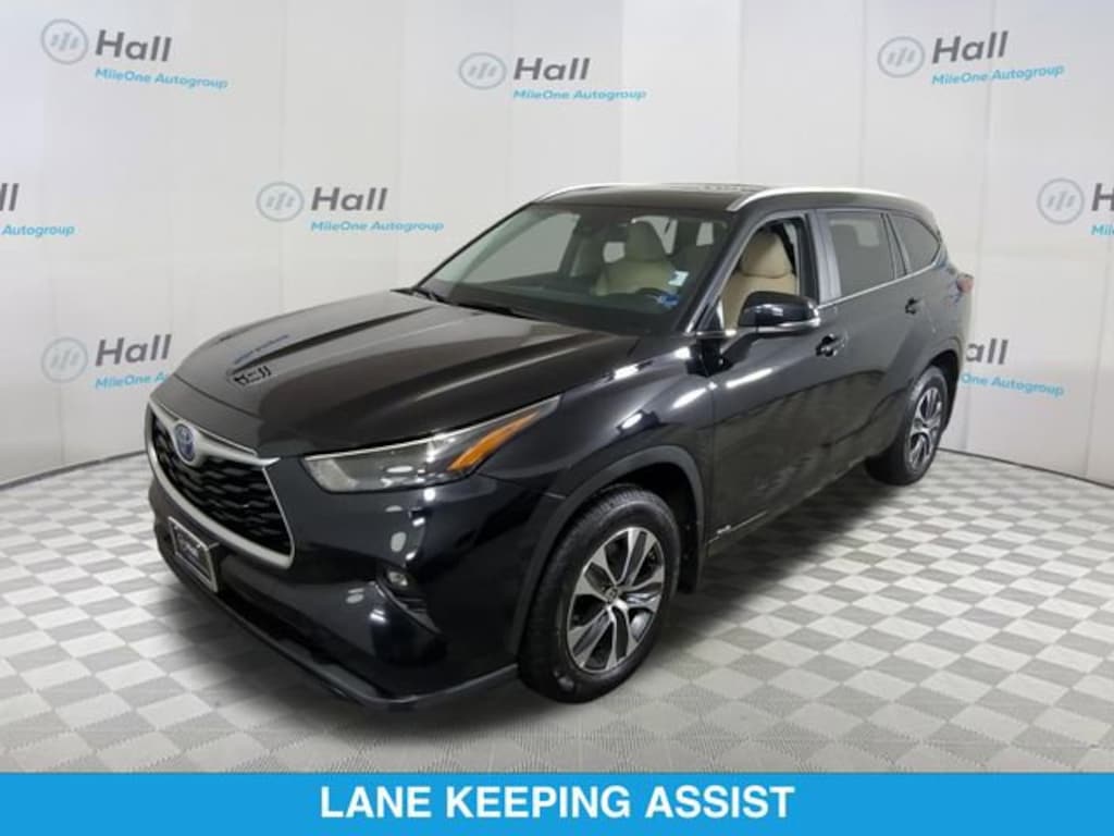 Used 2024 Toyota Highlander Hybrid XLE SUV