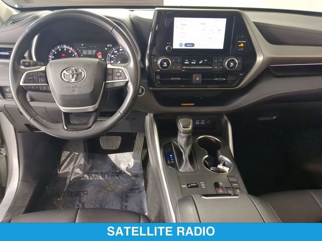 2023 Toyota Highlander XLE - Photo 16