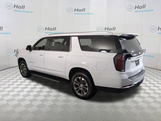 2025 Chevrolet Suburban LT - Photo 12