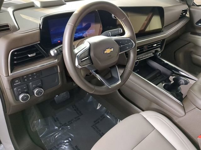 2025 Chevrolet Suburban LT - Photo 16