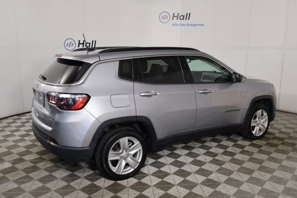 Used 2022 Jeep Compass Latitude SUV